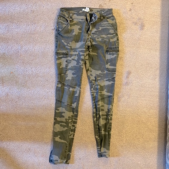 F21 | fatigue pants - Picture 1 of 4